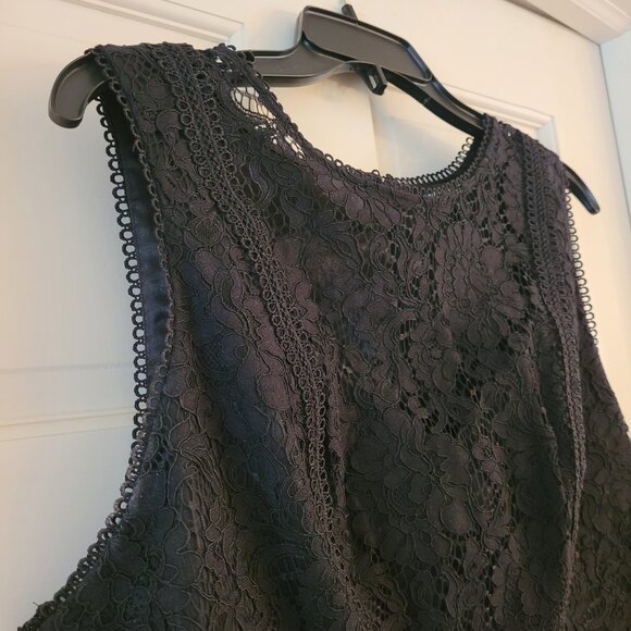 White House|Black Market /lace Black Top, size 14 - Picture 4 of 7